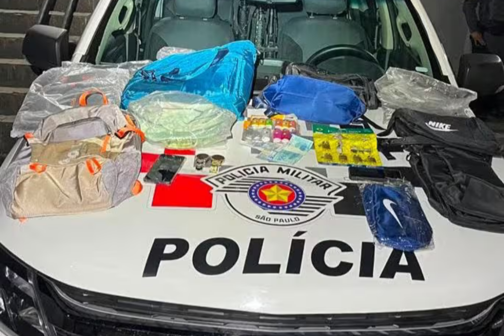 Homem é preso em São José dos Campos após furtar banca comercial na região central; Polícia Militar recuperou objetos.
