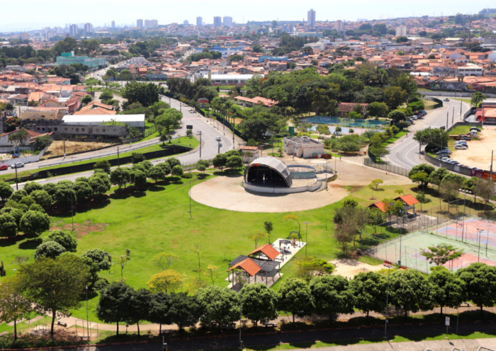 Telão no Parque da Cidade, em Jacareí, transmite jogo da seleção brasileira nesta quarta-feira (24), com programação especial e DJ