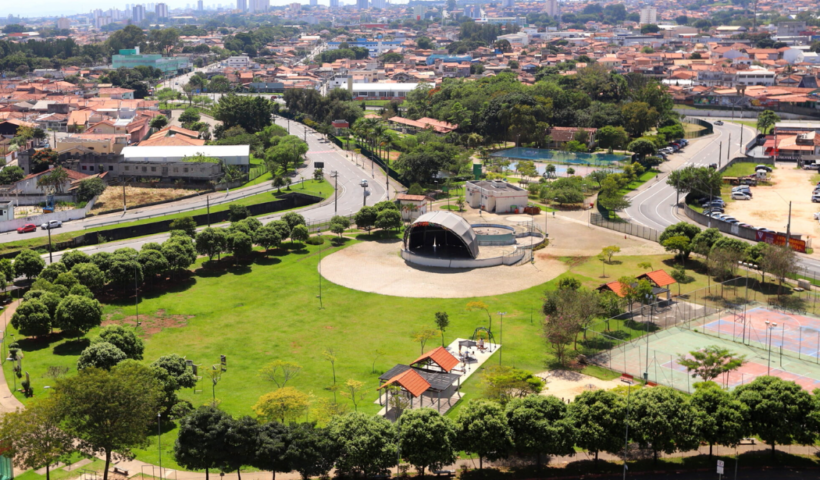Telão no Parque da Cidade, em Jacareí, transmite jogo da seleção brasileira nesta quarta-feira (24), com programação especial e DJ