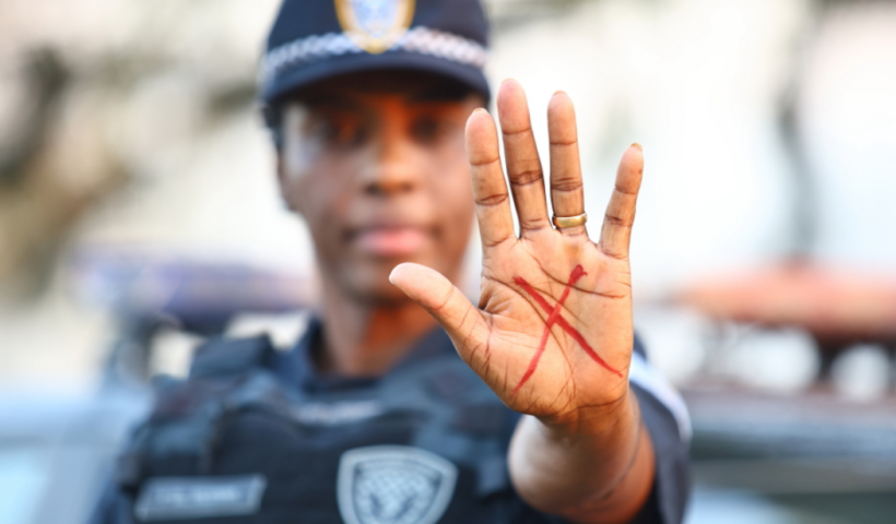 Patrulha Maria da Penha registra 2.710 atendimentos e 111 prisões por descumprimento de medidas protetivas em São José dos Campos.