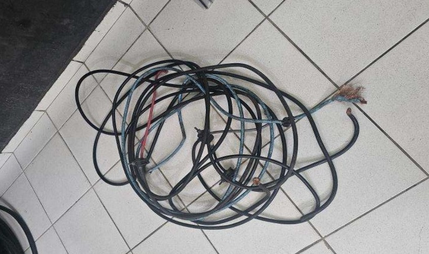 furto de cabos elétricos em galpão de Pindamonhangaba