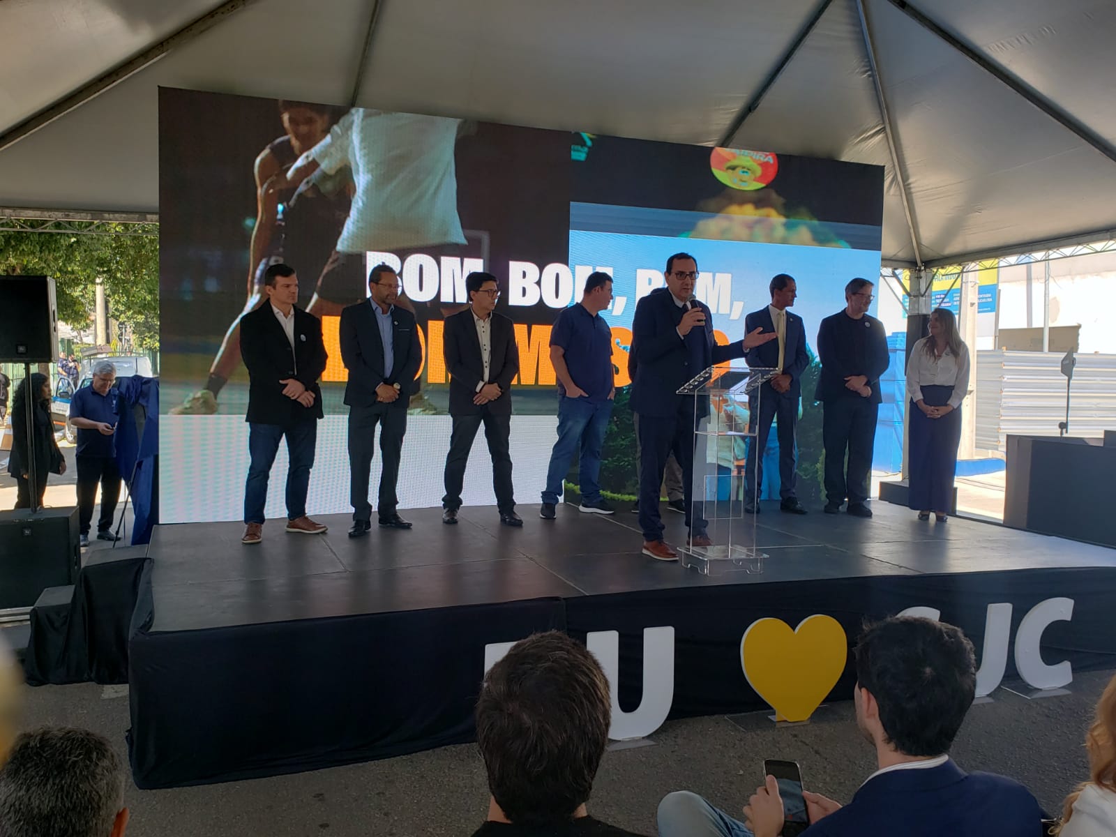 Prefeito de São José dos Campos e autoridades durante a entrega da nova UBS e da ampliação do Hospital de Retaguarda