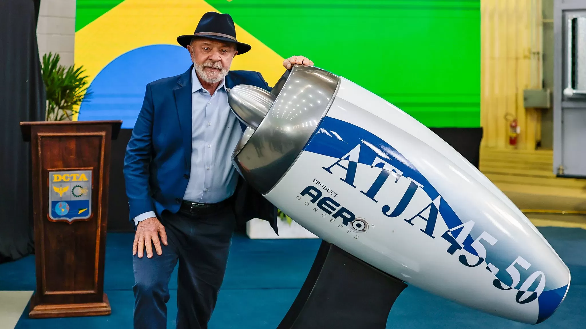 Em 13 de julho, o presidente Lula esteve no Instituto de Aeronáutica e Espaço (IAE), em São José dos Campos