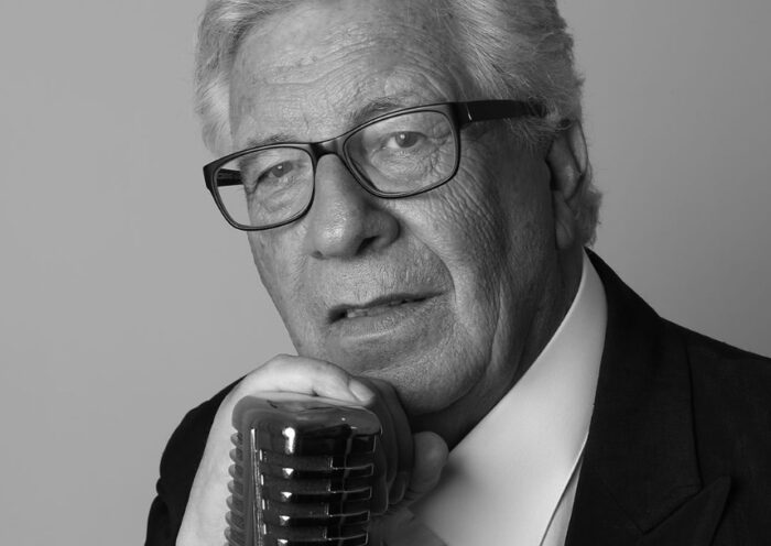 Morre Peppino di Capri, ícone da música italiana, aos 86 anos