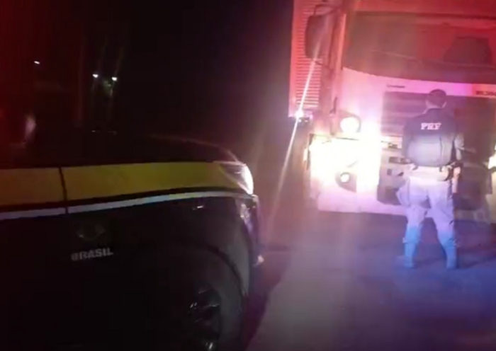 A PRF encontrou em Taubaté o caminhão envolvido no acidente em que um carro foi arrastado na Dutra, em São José dos Campos.