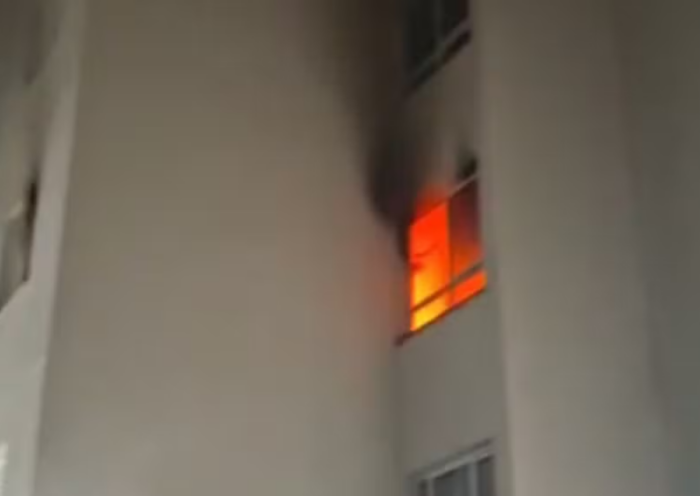 Incêndio atinge apartamento em condomínio de São José dos Campos, provoca grande quantidade de fumaça e mobiliza o Corpo de Bombeiros.