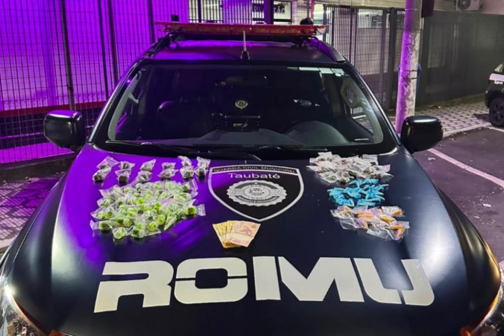 Homem é preso por tráfico de drogas em Taubaté após denúncia. GCM apreendeu porções de maconha, cocaína e a droga conhecida como "ice".