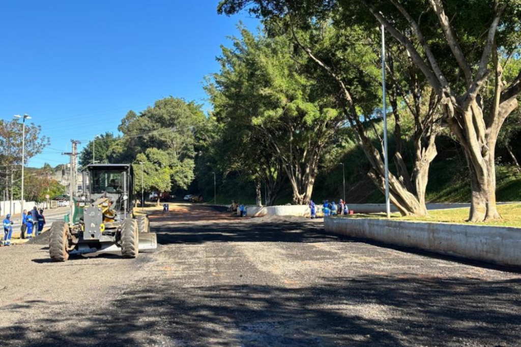Prefeitura de São José dos Campos concluiu obras de revitalização em área de 2.700 metros quadrados na Avenida Juscelino Kubitschek.