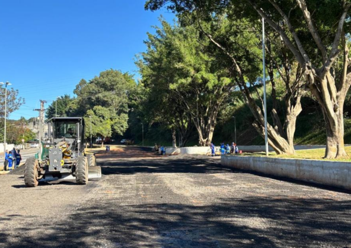 Prefeitura de São José dos Campos concluiu obras de revitalização em área de 2.700 metros quadrados na Avenida Juscelino Kubitschek.