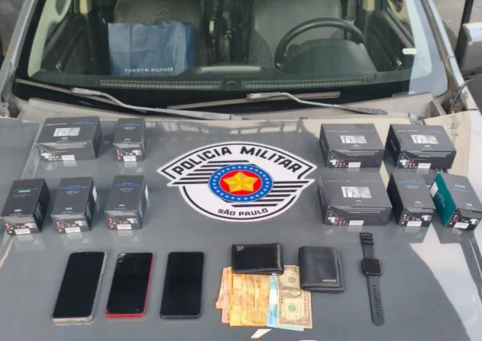 BAEP prende suspeitos de integrar grupo especializado em furtos em shopping de São José dos Campos. Polícia recuperou produtos de lojas