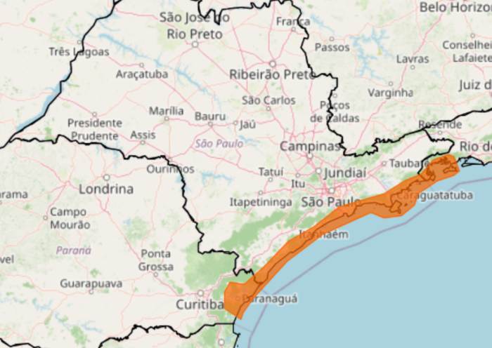 Defesa Civil e Inmet alertam para ventos de até 70 km/h, chuva forte e ressaca no Litoral Norte de São Paulo.