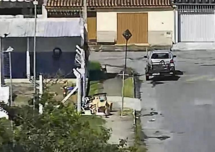 Homem recebe multa de R$ 1,4 mil após descarte irregular de lixo e entulho flagrado por câmeras do CGI em Taubaté.