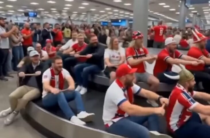 Vídeo de torcedores da Noruega "remando para casa" no aeroporto viraliza após eliminação na Copa do Mundo