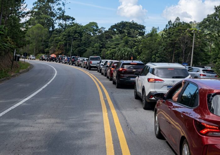 Feriado deve levar quase 3 milhões de veículos às rodovias do Vale