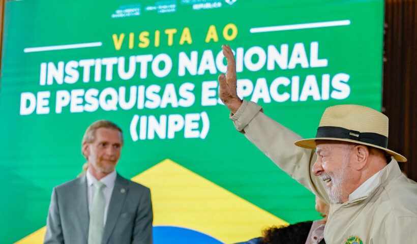 Presidente da República, Luiz Inácio Lula da Silva, durante Visita ao Instituto Nacional de Pesquisas Espaciais – INPE, em São José dos Campos