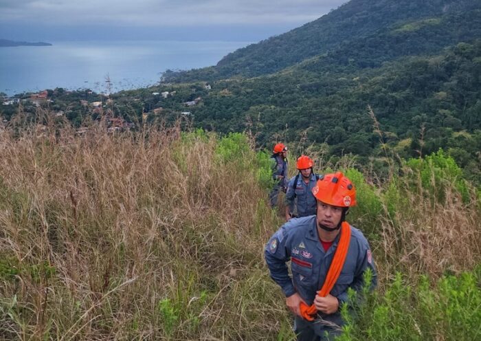 Duas turistas são resgatadas após se perderem no Pico do Baepi, em Ilhabela