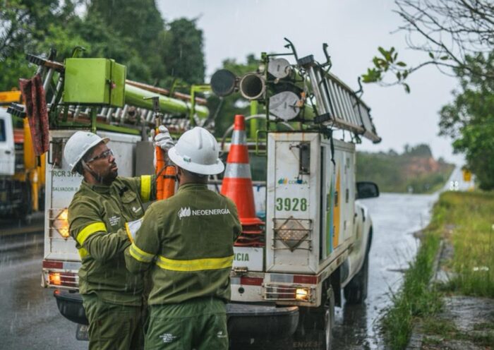 Concessionárias reforçam equipes por risco de ciclone bomba