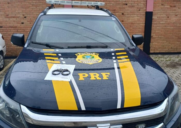 PRF prende membro de facção criminosa do Pará na Dutra, em Jacareí