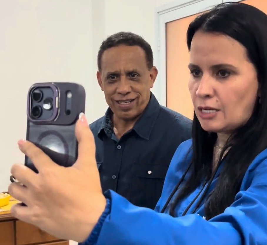 Em videochamada, governador Tarcísio confirma obras na SP-050 a deputada Letícia