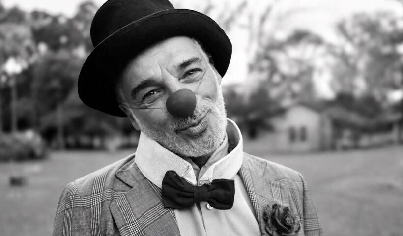 Morre aos 60 anos o ator Carlos Cesare, o "palhaço Eugênio"