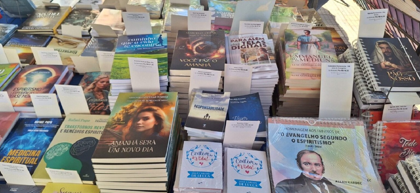 Feira do Livro Espírita reúne obras com até 50% de desconto em SJC