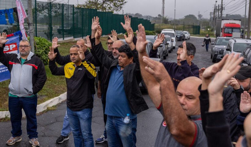 Trabalhadores da Parker Hannifin em Jacareí