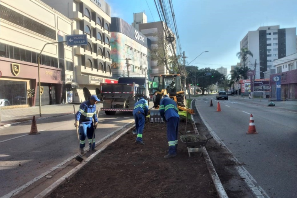 Avenida Nelson D’Ávila, em São José dos Campos, recebe obras de requalificação com melhorias na drenagem e novo paisagismo urbano.