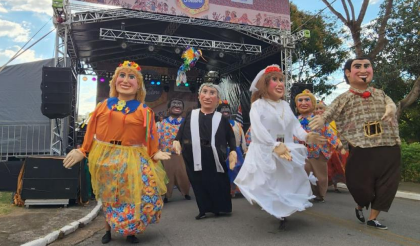 Taubaté recebe a 65ª Festa do Folclore neste fim de semana, com cortejo, congadas, maracatu, shows, teatro, gastronomia e entrada gratuita.