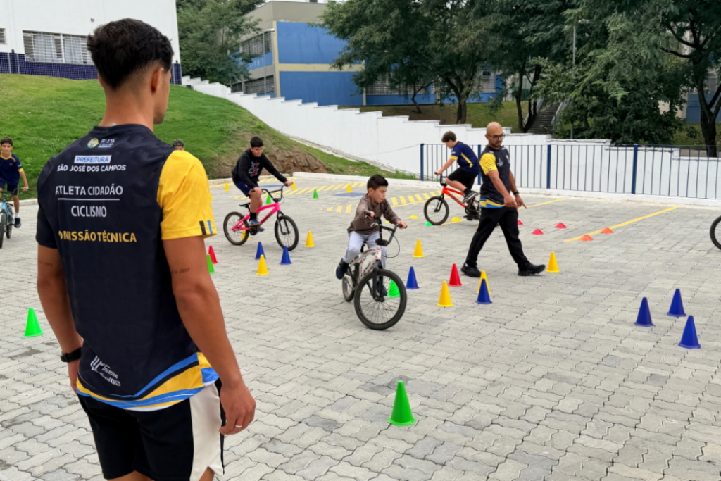 Atleta Cidadão leva atividades esportivas gratuitas para crianças e adolescentes neste sábado (8), no Galo Branco, em São José dos Campos.