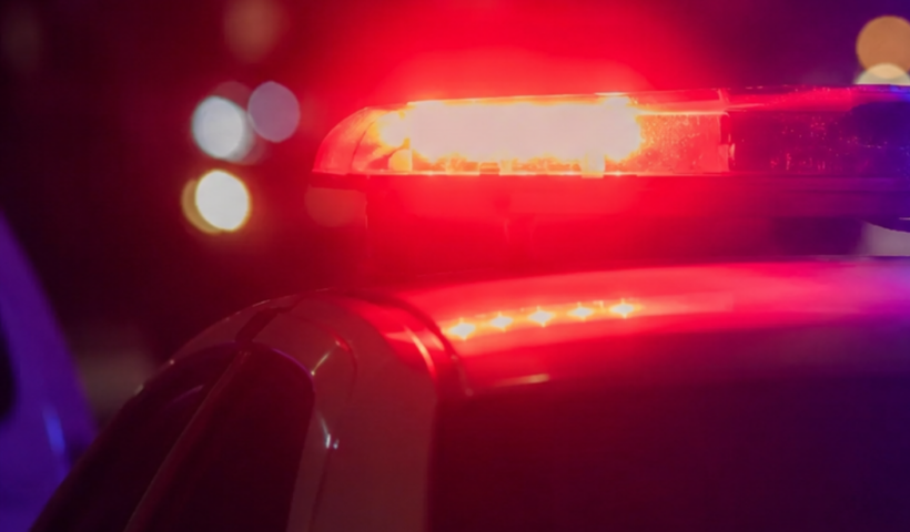 Homem de 24 anos é morto a tiros após guardar veículo em estacionamento no Jardim do Vale, em Jacareí. Polícia Civil investiga