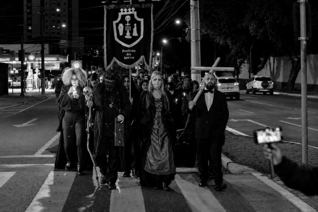 Jacareí recebe neste sábado (8) a Procissão dos Mortos, com histórias, lendas, contação e atividades culturais no Centro da cidade.