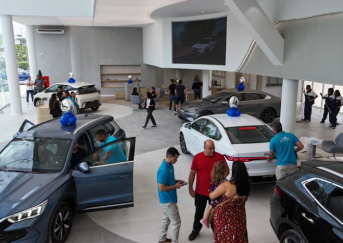 Grupo automotivo tem vagas de emprego em São José dos Campos para vendedor de autos seminovos e assistente de qualidade. Confira os requisitos.