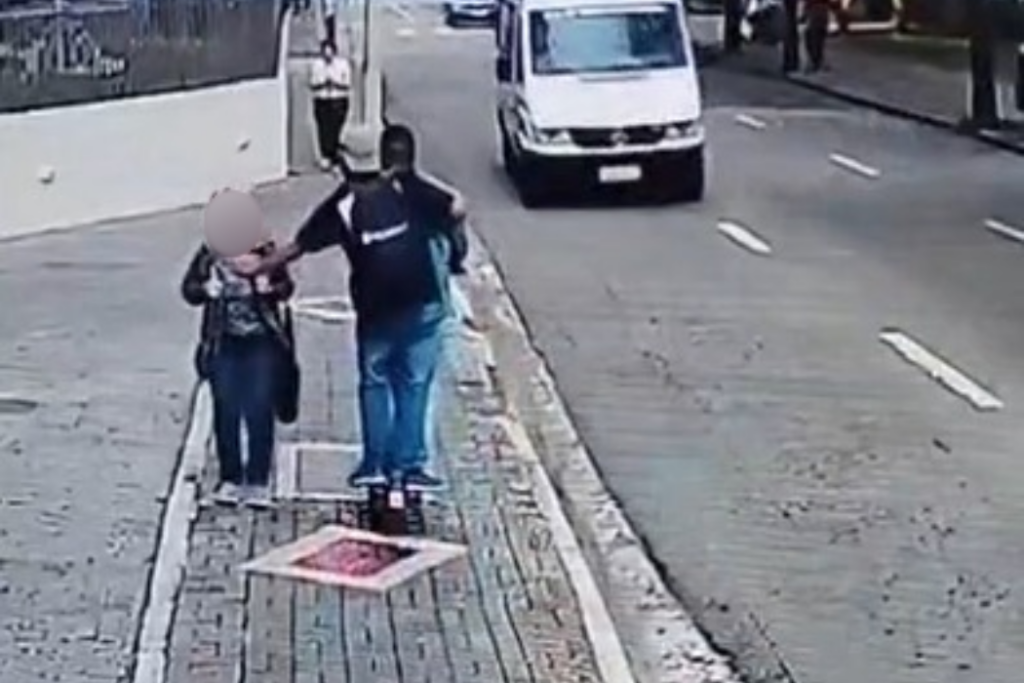 Polícia prende suspeito de derrubar idosa de 80 anos durante tentativa de assalto com patinete elétrico em São José dos Campos.