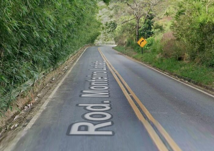 Acidente na SP-050 deixa mulher de 47 anos ferida; helicóptero Águia é acionado