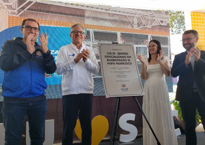 Com presença de Padilha, Prefeitura de SJC entrega CER III com R$ 7,5 milhões em recursos federais