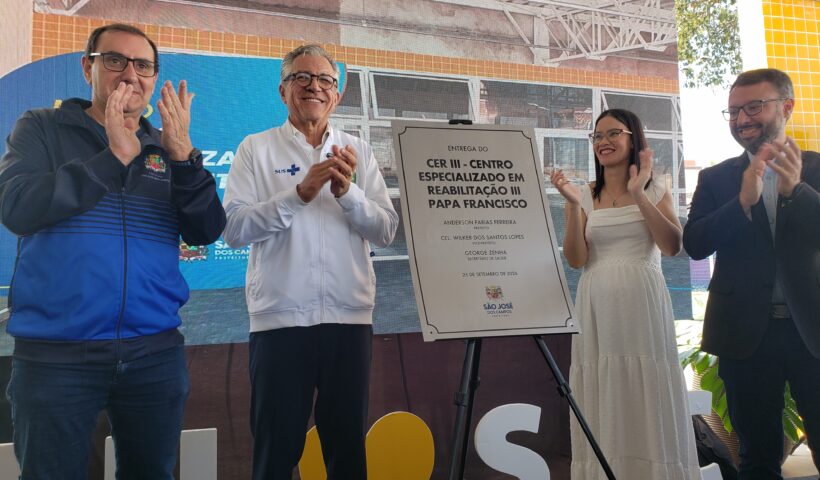 Com presença de Padilha, Prefeitura de SJC entrega CER III com R$ 7,5 milhões em recursos federais