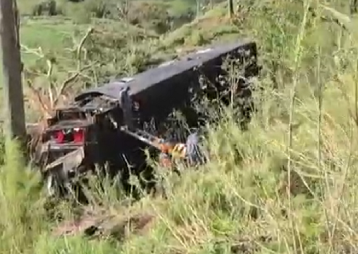 Sobe para 6 o número de mortos em acidente com ônibus fretado para Aparecida