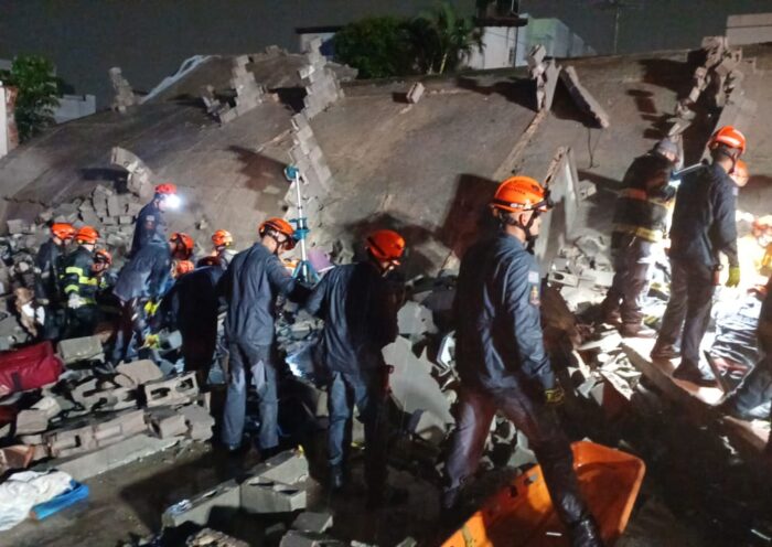 VÍDEO: Prédio de 12 andares em construção desaba sobre casa e mata 2 em SP