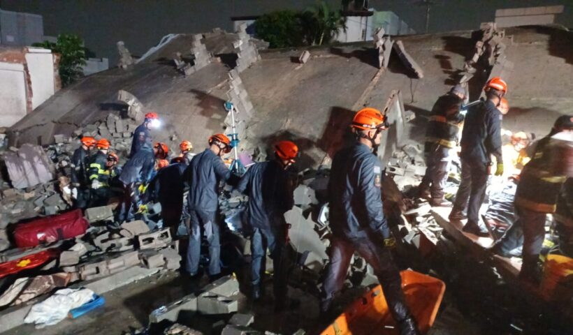 VÍDEO: Prédio de 12 andares em construção desaba sobre casa e mata 2 em SP
