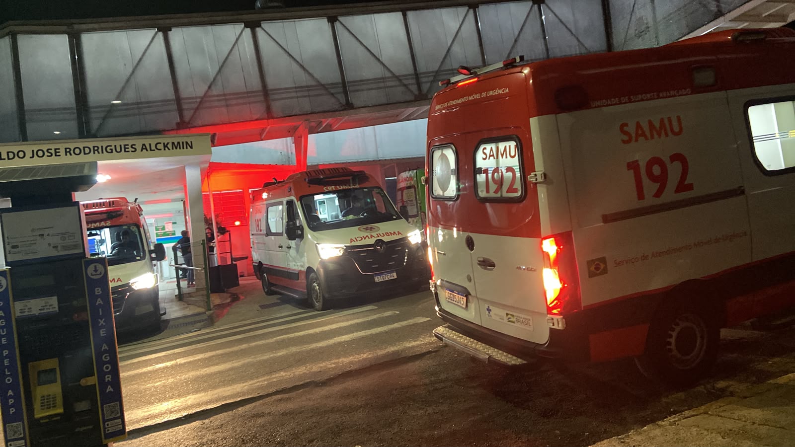 O homem foi baleado na Rua Alfredo Lisboa no Parque Santa Clara, em Guaratinguetá.
