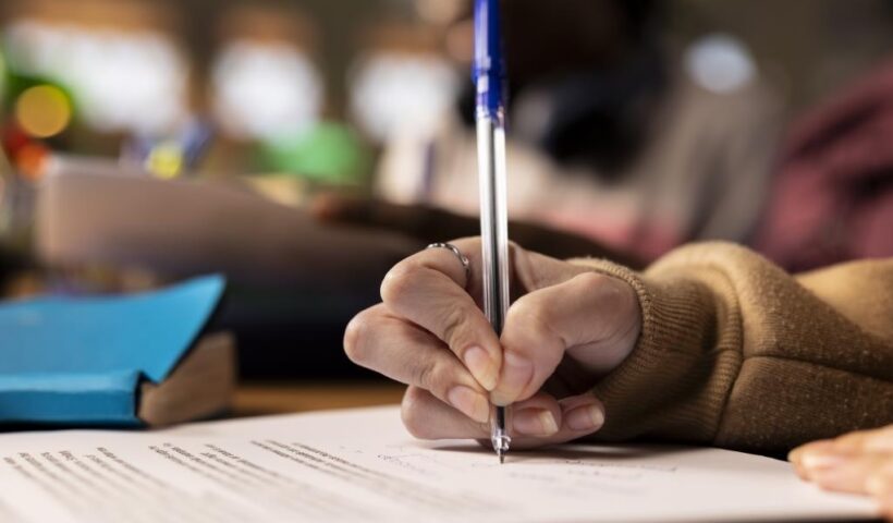 Concurso de Caçapava abre 51 vagas na Educação; salários chegam a R$ 6,8 mil