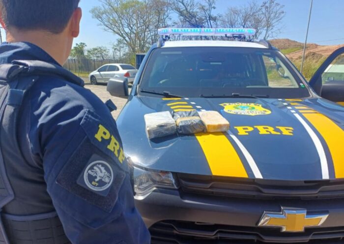 Apreensão de drogas na Dutra em Jacareí