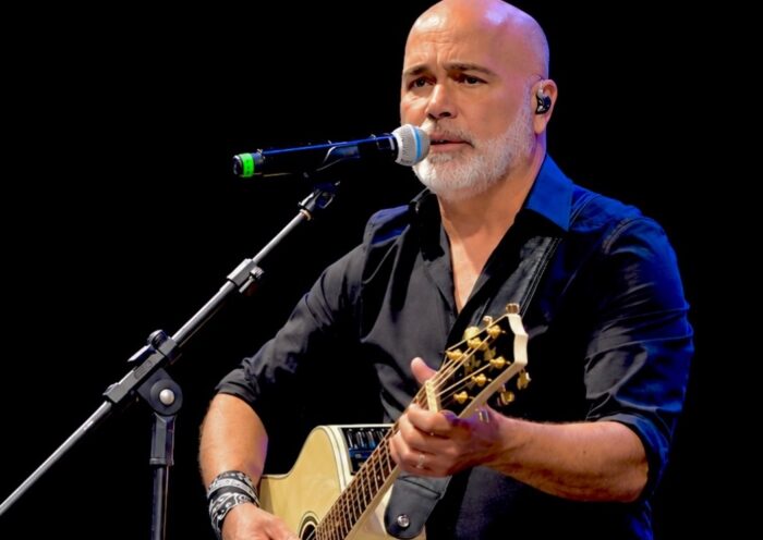 Cantor Rick, da dupla com Renner, morre aos 59 anos em queda de helicóptero em SC