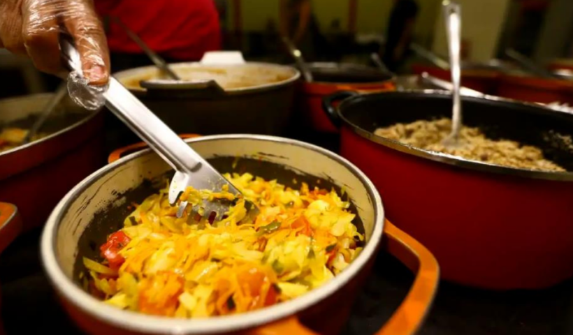 Curso gratuito de gastronomia abre inscrições para empresários de bares, restaurantes e serviços de alimentação em Taubaté.