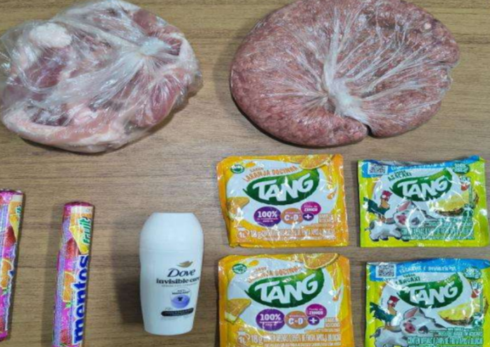Homem é preso em flagrante suspeito de furtar carnes, sucos, doces e desodorante de supermercado em Tremembé.