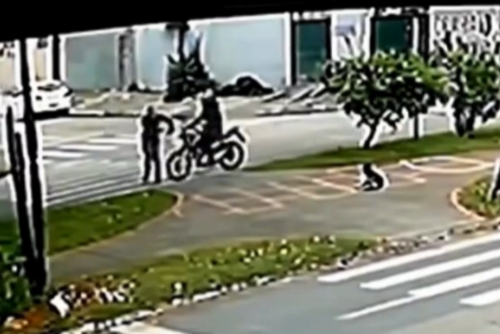 Homem sofre atropelamento enquanto atravessava faixa de pedestres no bairro Morumbi, em São José dos Campos.