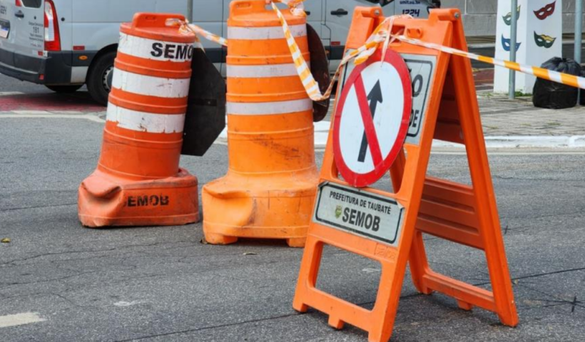 Obras de saneamento provocam interdições temporárias na Rua Marechal Arthur da Costa e Silva, em Taubaté, nesta terça e quarta-feira.