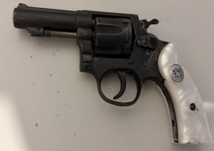Homem é baleado duas vezes em Caçapava e suspeito de tentativa de homicídio é preso pela Polícia Militar nesta segunda-feira (21/9).