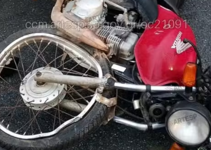 Motociclista morre após bater na traseira de uma carreta que estava parada por pane na Rodovia Dom Pedro I, em Igaratá.