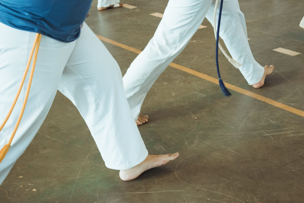 Jacareí abre inscrições para aulas gratuitas de capoeira no projeto Tatame Cidadão. Atividade pessoas a partir de 12 anos.